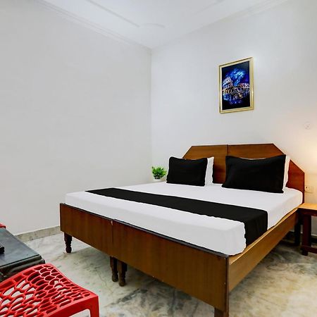 Super Hotel Live View Indraprastha Esterno foto